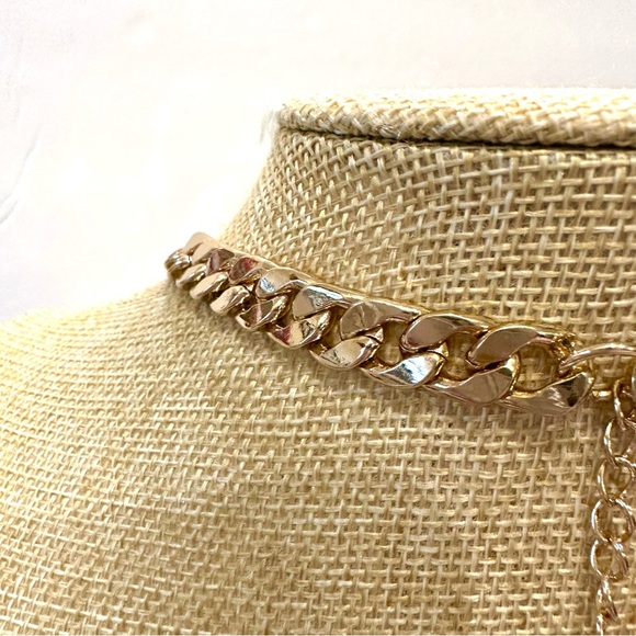 New Chico’s Statement Necklace- gold tone w/ white & clear rhinestone clusters - Picture 8 of 10